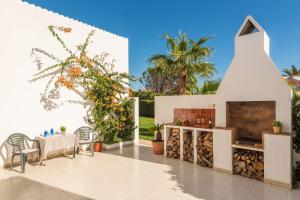 Galeriebild der Unterkunft Villa Vera by Villa Plus in Cala'n Bosch