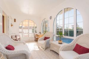 Ein Sitzbereich in der Unterkunft Villa Vera by Villa Plus