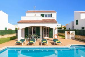 The swimming pool at or close to Villa Noa by Villa Plus