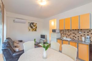 Fotografie z fotogalerie ubytování APARTMENT MIĆI, Kamenmost - Makarska v destinaci Perići