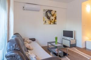 Fotografie z fotogalerie ubytování APARTMENT MIĆI, Kamenmost - Makarska v destinaci Perići + 19 fotografií