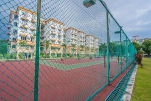 Tenis a/nebo squash v ubytování Spacious 3-bedroom with Pool for 6 - Subang Jaya nebo okolí
