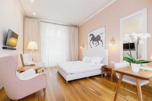 TV a/nebo společenská místnost v ubytování Apartamenty Bracka 6