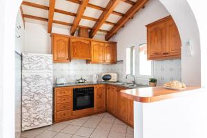 Kuchyň nebo kuchyňský kout v ubytování Villa Maru II by Villa Plus