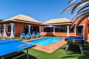 Basen w obiekcie Villa Duna Mar by Villa Plus lub w pobliżu