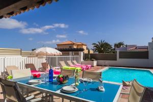 Basen w obiekcie Villa Sirena by Villa Plus lub w pobliżu