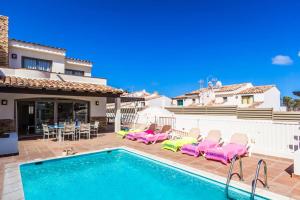 Basen w obiekcie Villa Sirena by Villa Plus lub w pobliżu