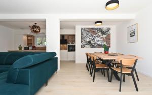 Posezení v ubytování Luxury Apartment Maravic with Private Pool