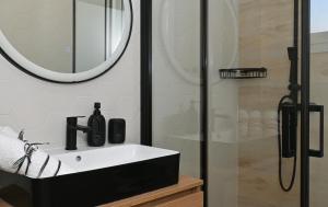 Koupelna v ubytování Luxury Apartment Maravic with Private Pool