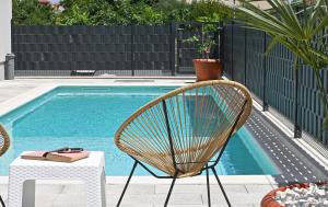 Bazén v ubytování Luxury Apartment Maravic with Private Pool nebo v jeho okolí