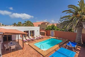The swimming pool at or close to Villa Silvia II by Villa Plus