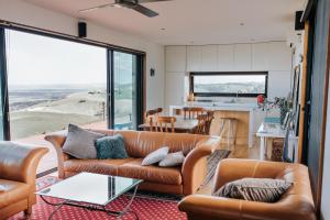 Gallery image of One Tree Hill Wilson prom and Ocean views in Toora