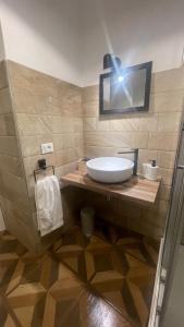 A bathroom at Santa Lucia Affittacamere