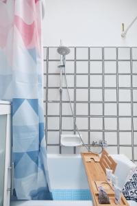 A bathroom at Green Coast House 1