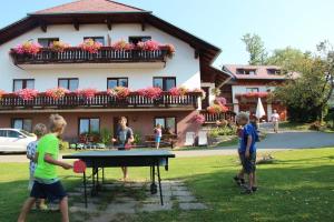 Hostia v ubytovaní Naturpark Bauernhof Sperl