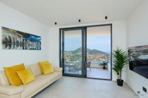 Nespecifikovaný výhled na hory nebo výhled na hory při pohledu z apartmánu