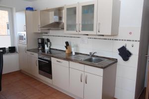 Η κουζίνα ή μικρή κουζίνα στο Nina +12 φωτογραφίες