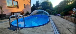 Basen w obiekcie Pool Apartments lub w pobliżu