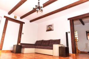 Posezení v ubytování Casa Ursului