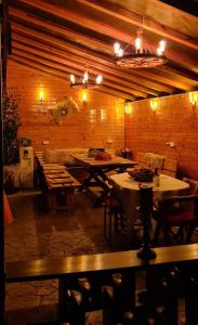 Restaurace v ubytování Casa Ursului