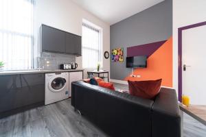 Kjøkken eller kjøkkenkrok på Jesouth Refreshing Condo Roomy Comfy Posh