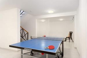 Pokój gier w obiekcie Villa Tabaiba by Villa Plus