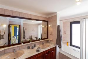 Koupelna v ubytování Villa Anjharad by Villa Plus