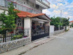 Φωτογραφία από το άλμπουμ του Elvetos Makedonia στα Νέα Βρασνά