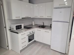 Zdjęcie z galerii obiektu Apartamentos Bluebelle - Marbella w Marbelli