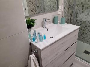 Zdjęcie z galerii obiektu Apartamentos Bluebelle - Marbella w Marbelli