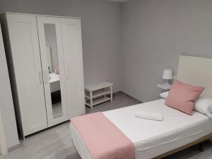 Zdjęcie z galerii obiektu Apartamentos Bluebelle - Marbella w Marbelli