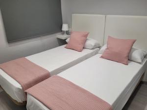Zdjęcie z galerii obiektu Apartamentos Bluebelle - Marbella w Marbelli