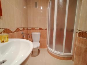 Łazienka w obiekcie ACV - Vistamar II-1ª linea planta 3 sur