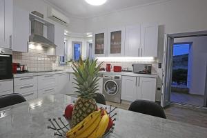 Kuchnia lub aneks kuchenny w obiekcie Villa Chroussa