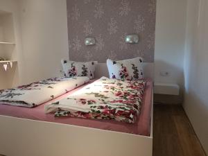Postel nebo postele na pokoji v ubytování Spreewald Ferienwohnung Wollgast