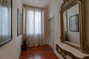 Fotografie z fotogalerie ubytování Seta spacious apartment next to the Duomo ve Florencii