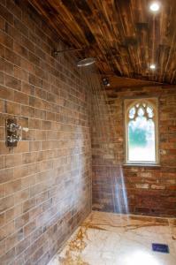 Ванна кімната в Burtree Country House and Retreats Tipi