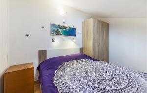 Posteľ alebo postele v izbe v ubytovaní 1 Bedroom Lovely Apartment In Medulin