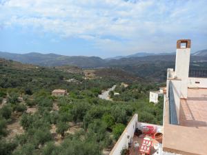 A general mountain view or a mountain view taken from the holiday home