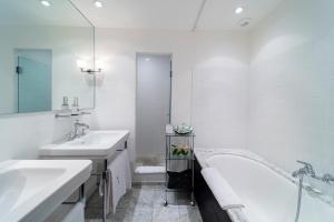 Koupelna v ubytování Hôtel Le Y