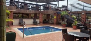 Bassein majutusasutuses FLORENCIA PLAZA HOTEL või selle lähedal