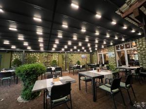 Restaurace v ubytování Hotel am Rathaus Adii