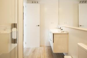 Koupelna v ubytování Apartamento Entrecatedrales 2 + 32 fotografií