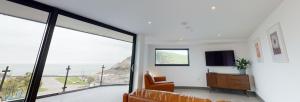Gallery image of 3 The View apartments Ilfracombe - Hot Tub, Parking, Lift, EV in Ilfracombe