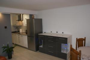 Kuchnia lub aneks kuchenny w obiekcie Apartament na Górce