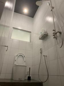 Ένα μπάνιο στο Newly Renovated (Trial Price Now) Bukit Mertajam
