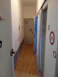 Zdjęcie z galerii obiektu HABITACION PRIVADA EN PLENO CENTRO DE MADRID w Madrycie