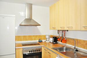 Una cocina o kitchenette en Piso Algarrobo Beach