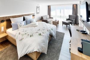 TV a/nebo společenská místnost v ubytování Hotel Kühberg