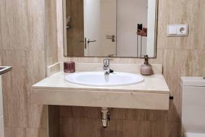 Kép Precioso Apartamento con vistas al Mar en La Alcaidesa szállásáról San Roquéban a galériában